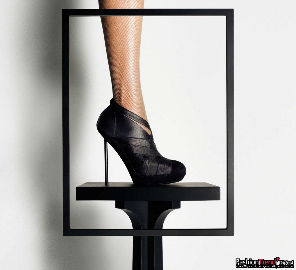 Yves Saint Laurent 2009ﶬVDƬ